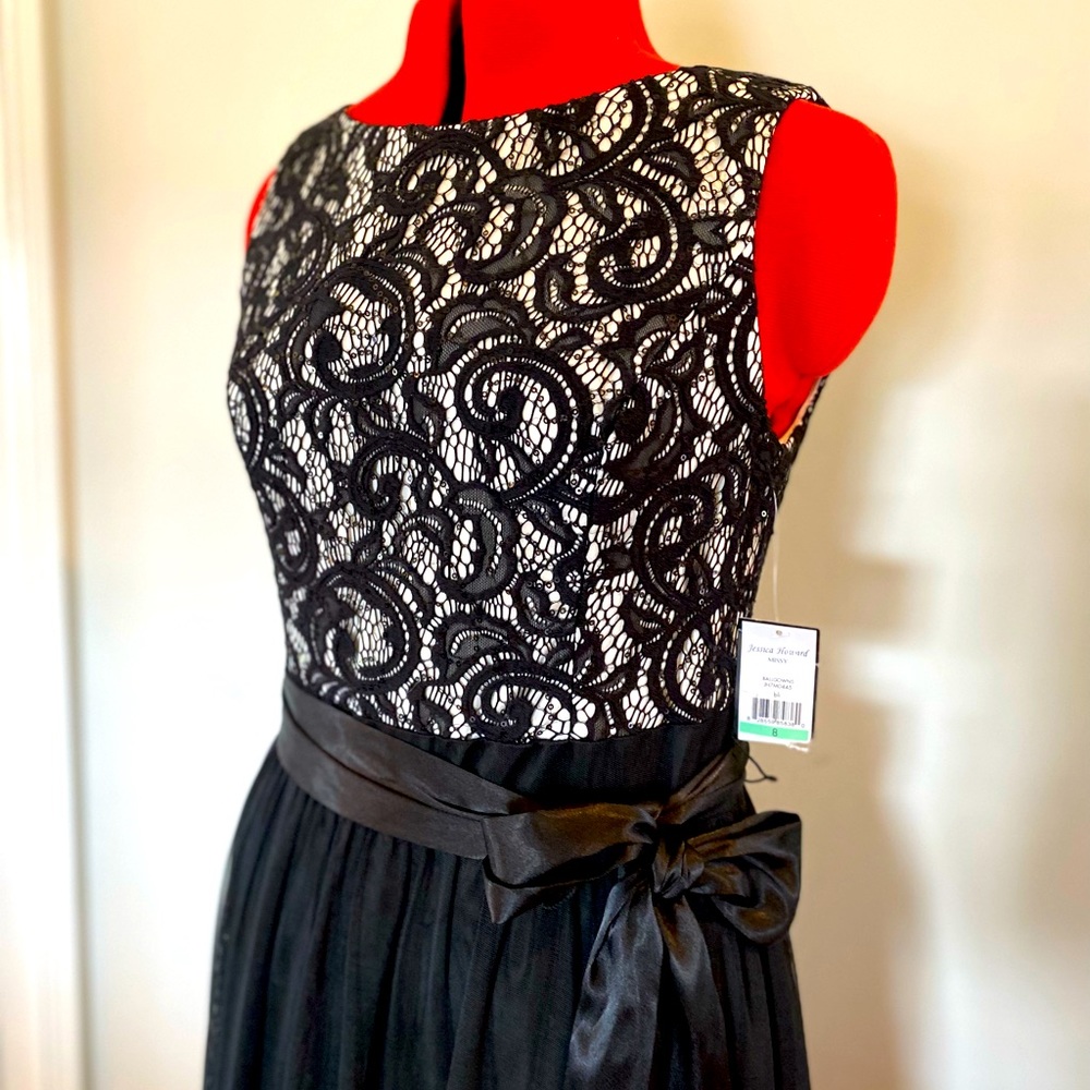 Jessica Howard NWT ball gown